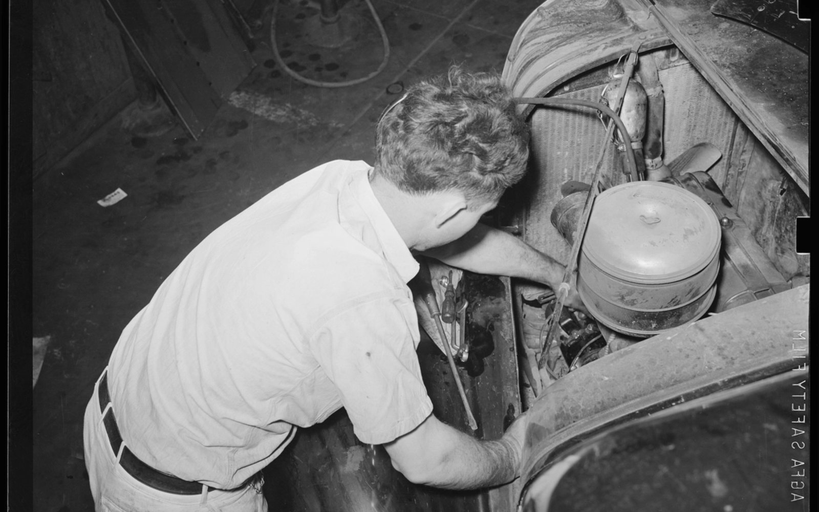 Suspension and shock absorber inspection